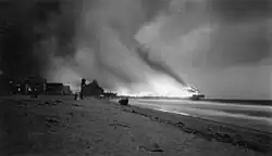 Ocean Park Pier burns, 1912