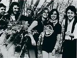Wings in 1976 (L–R): Joe English, Denny Laine, Linda McCartney, Jimmy McCulloch, and Paul McCartney